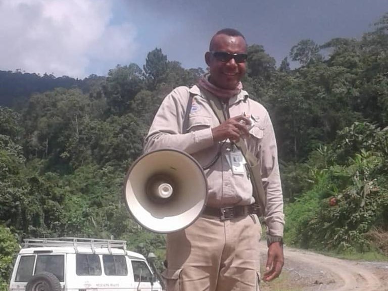 Enoch Waipeli, Malaria Supervisor in West Sepik, Papua New Guinea. Credit: Rotarians Against Malaria