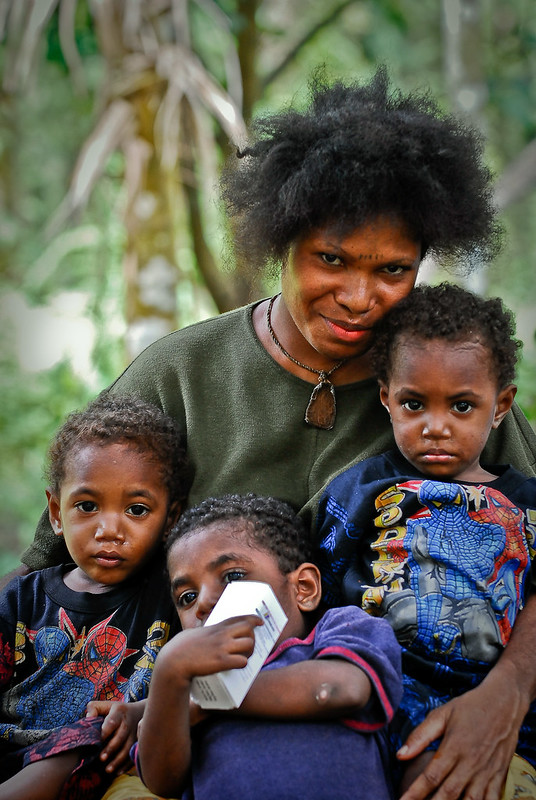 Png mother &amp; children copyright asian development bank